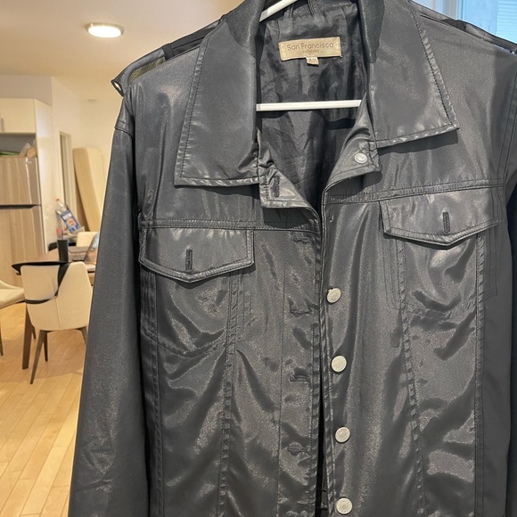 Black Jacket (Light) - Picture 2 of 3